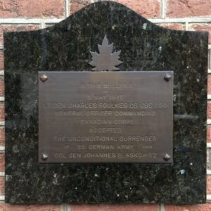 Bronze plaque Hotel de Wereld, Wageningen